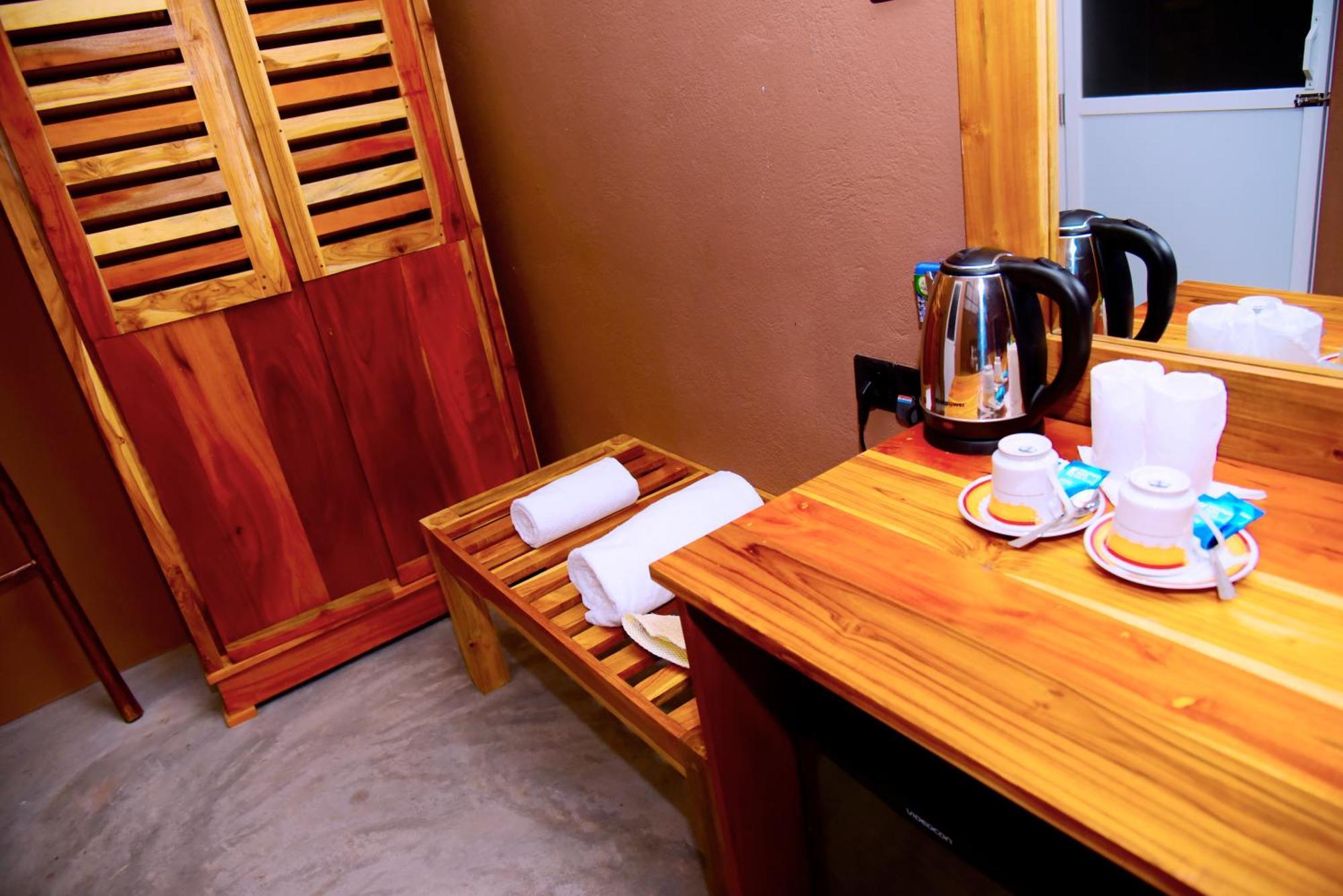 Coco Village Hotel Chilaw Exteriör bild