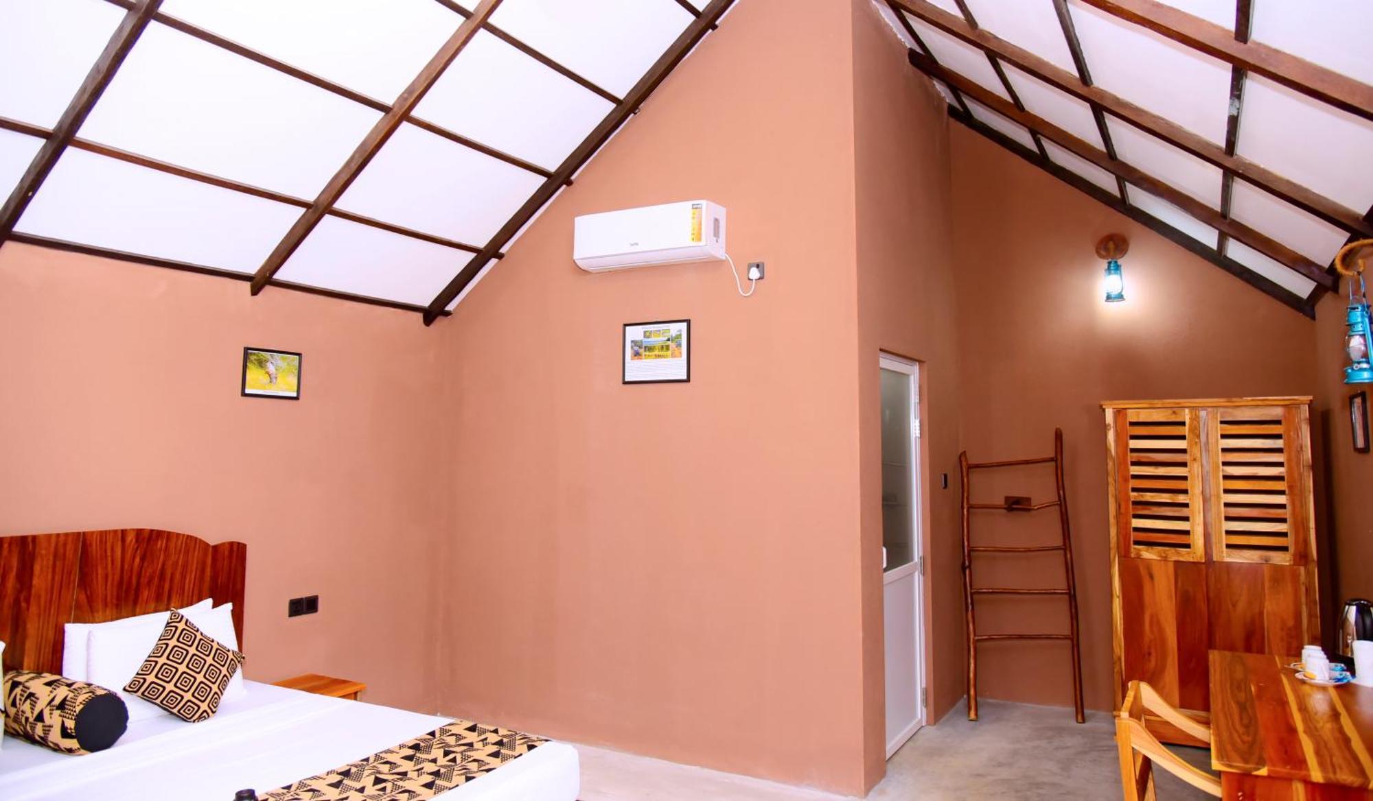 Coco Village Hotel Chilaw Exteriör bild