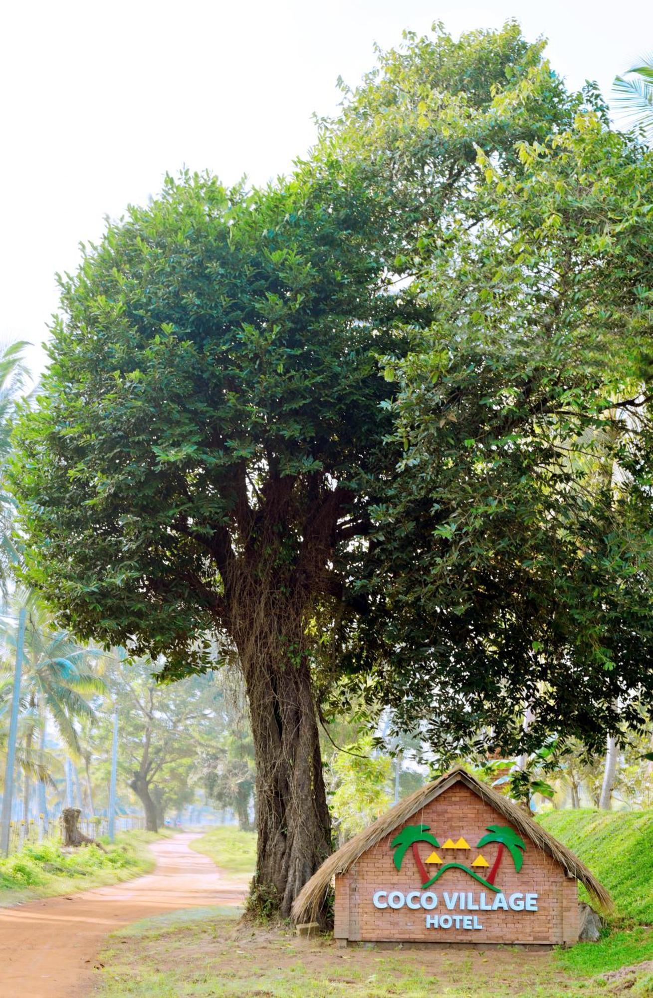 Coco Village Hotel Chilaw Exteriör bild